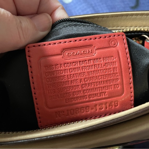 Coach Penelope Spectator Coral & Putty Turnlock Leather Clutch - Picture 6 of 7